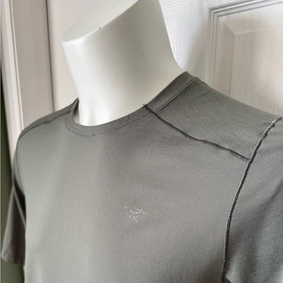Arcteryx Cormac Crewneck Short Sleeve Shirt Mens Medium - Picture 3 of 11